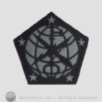 US Army Shoulder Sleeve Insignia: 704th Military Intelligence Brigade.
