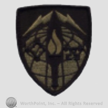US Army Shoulder Sleeve Insignia: 706th Military Intelligence Group.