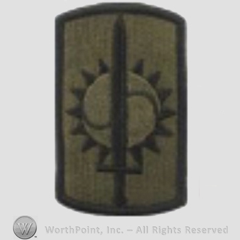 US Army Shoulder Sleeve Insignia: 8th Military Police Brigade.