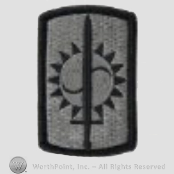 US Army Shoulder Sleeve Insignia: 8th Military Police Brigade.