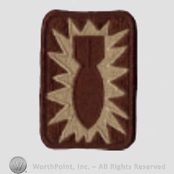 US Army Shoulder Sleeve Insignia: 52nd Ordnance Group.