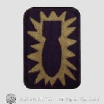 US Army Shoulder Sleeve Insignia: 52nd Ordnance Group.