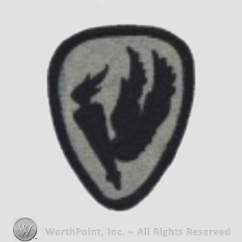 US Army Shoulder Sleeve Insignia: Aviatin Center and School.