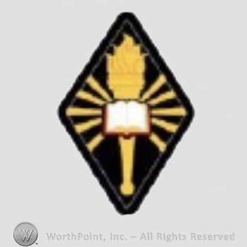 US Army Shoulder Sleeve Insignia: Chaplain Center and School.