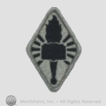 US Army Shoulder Sleeve Insignia: Chaplain Center and School.
