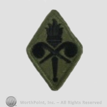 US Army Shoulder Sleeve Insignia: Chemical School.