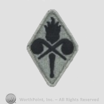 US Army Shoulder Sleeve Insignia: Chemical School.