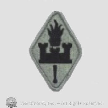 US Army Shoulder Sleeve Insignia: Engineer Center and Fort Leonard Wood and School