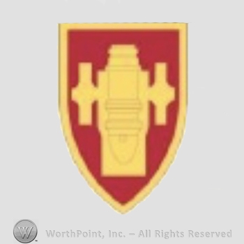 US Army Shoulder Sleeve Insignia: Field Artillery Center and School.
