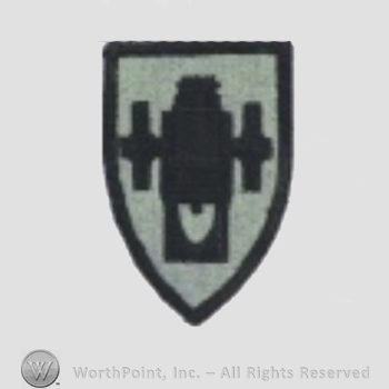 US Army Shoulder Sleeve Insignia: Field Artillery Center and School.