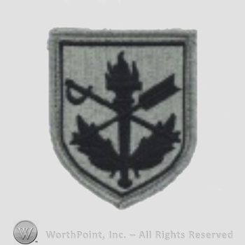 US Army Shoulder Sleeve Insignia: Judge Advocate General's Legal Center and School.
