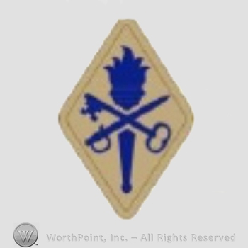 US Army Shoulder Sleeve Insignia: Quartermaster Center and School.