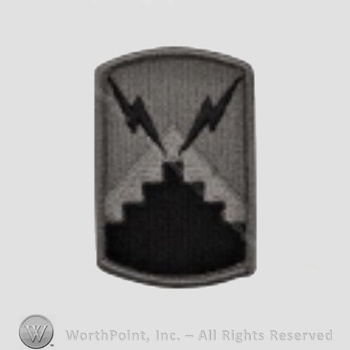 US Army Shoulder Sleeve Insignia: 7th Signal Brigade.
