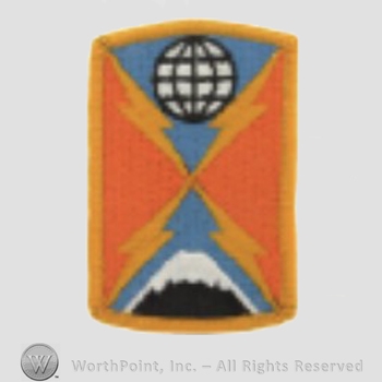 US Army Shoulder Sleeve Insignia: 1104th Signal Brigade.