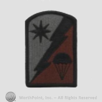 US Army Shoulder Sleeve Insignia: 82nd Sustainment Brigade.