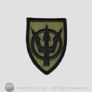 US Army Shoulder Sleeve Insignia: 4th Transportation Command.