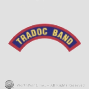 US Army Shoulder Sleeve Insignia: Training and Doctrine Command Band Tab.