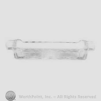 Glass pattern: Narrow Flute; domino sugar.