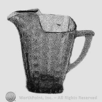 Glass pattern: Old Sandwich; water vase.