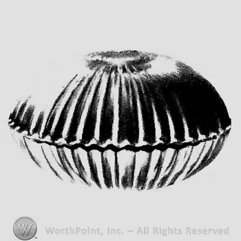 Glass pattern: Ridgeleigh; puff box.