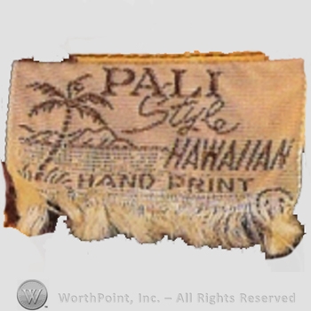 Clothing label : Pali Hawaiian Style.