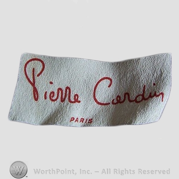 Clothing label : Pierre Cardin.