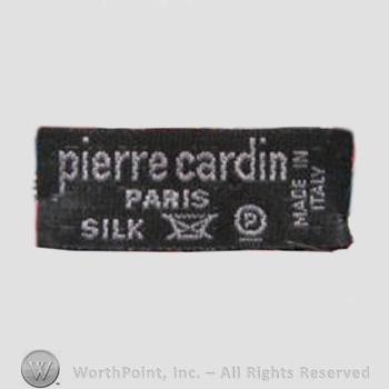Clothing label : Pierre Cardin.