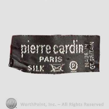 Clothing label : Pierre Cardin.
