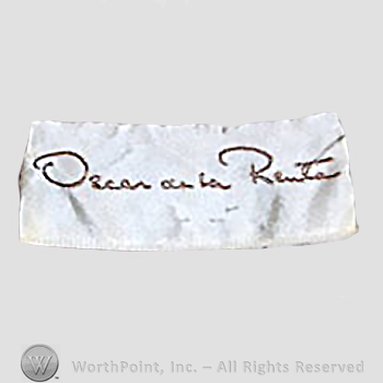 Clothing label : Oscar de la Renta.