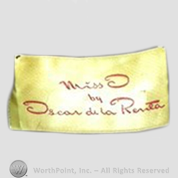Clothing label : Oscar de la Renta.