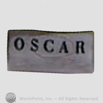 Clothing label : Oscar de la Renta.