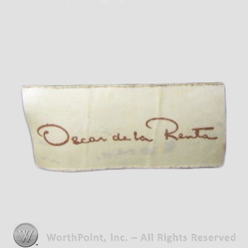 Clothing label : Oscar de la Renta.
