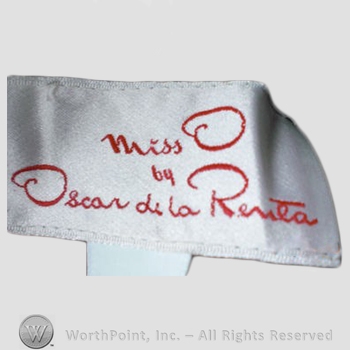 Clothing label : Oscar de la Renta.