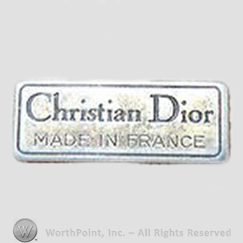 Clothing label : Christian Dior.