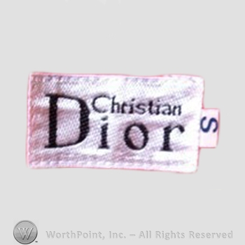 Clothing label : Christian Dior.