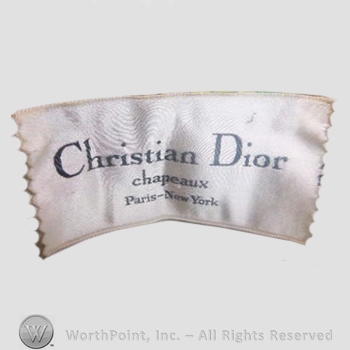 Clothing label : Christian Dior.