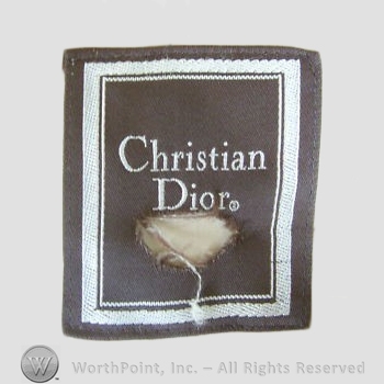 Clothing label : Christian Dior.