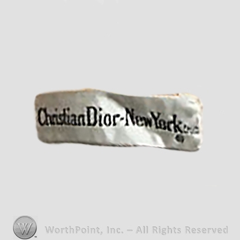 Clothing label : Christian Dior.