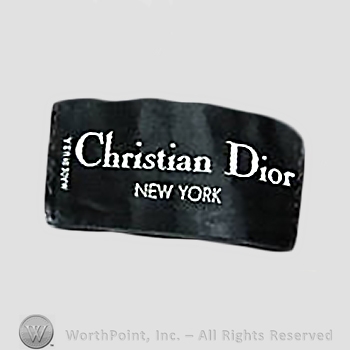 Clothing label : Christian Dior.