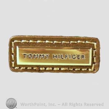 Clothing label : Tommy Hilfiger.