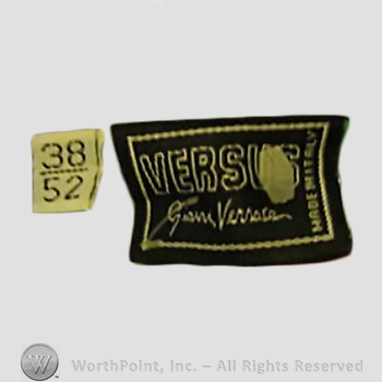 Clothing label : Versace.