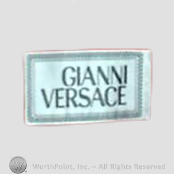 Clothing label : Versace.
