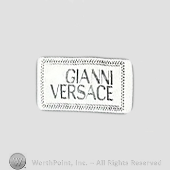 Clothing label : Versace.
