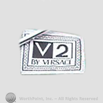 Clothing label : Versace.