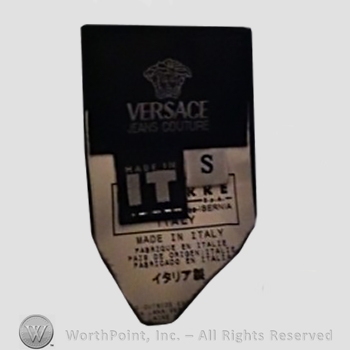 Clothing label : Versace.