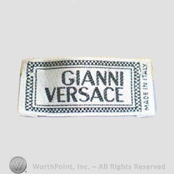 Clothing label : Versace.