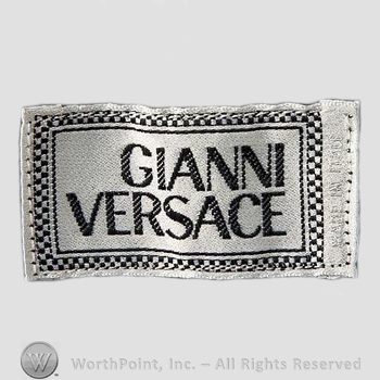 Clothing label : Versace.