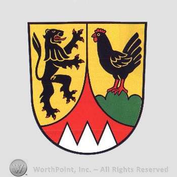 Heraldry: shield, cock, lion, dents, hills.