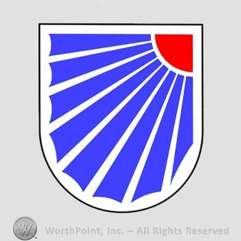 Heraldry: shield, sun, sunbeams.