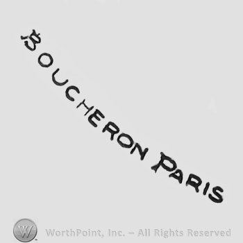 The teext ''Boucheron Paris''.
